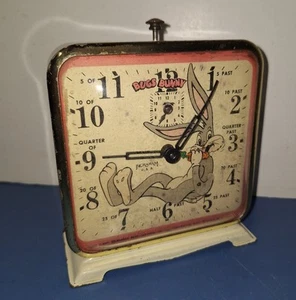 Ingraham Novelty Bugs Bunny Moving Arm Eating Carrot Clock Working Automaton - Picture 1 of 13