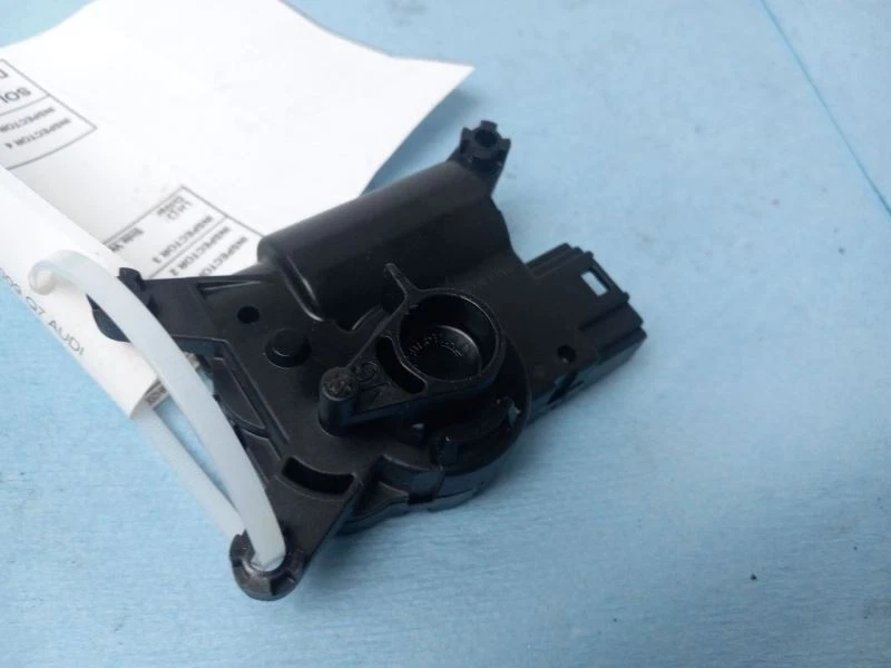 ACTUADOR DE VENTILACIÓN DE AIRE SERVO ALETA CLIMATIZACIÓN PARA AUDI Q7 2007-2015 2017-2019 Foto 1 de 4