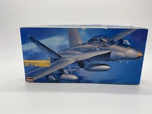 Hasegawa McDonnell Douglas TF-18A Hornet 1/72 Hobby Kits New OPEN BOX - Picture 1 of 7