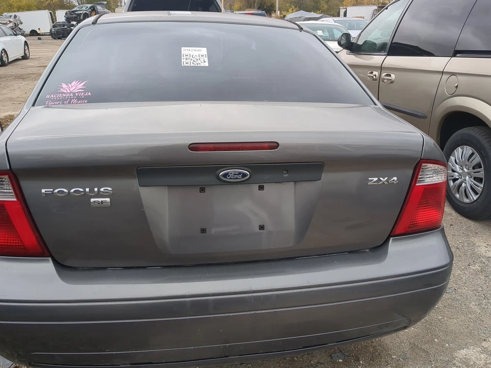 2005-2007 Ford Focus Trunk/decklid/hatch/tailgate Oem ZP9XF Foto 1 de 2