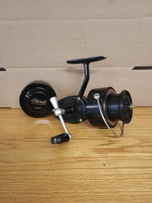 Carretel extragrande vintage MITCHELL 301 produção inicial LIMPO, COM MANUTENÇÃO BOM! - Imagem 1 de 4