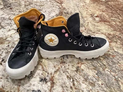 Women's Converse Chuck Taylor AS Lugged Winter Boot, 568763C Women’s Size 6.5 - Image 1 of 4