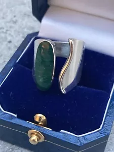 More details for stylish chunky modernist silver and malachite ring unusual hallmarks 9g