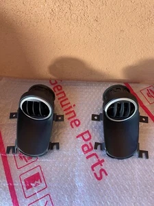 2006-2008 NISSAN 350Z OEM FRONT  DOOR PANEL AIR AC VENT VERY GOOD CONDITION - Picture 1 of 3