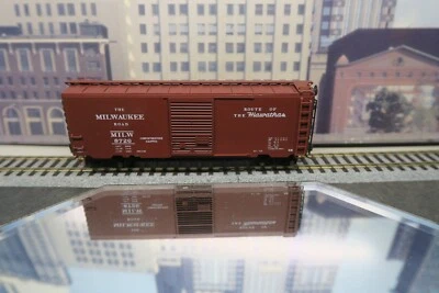 INTERMOUNTAIN HO SCALE #40472-01 MILW 8726 PS-1 40' BOX CAR  W/KADEE'S! - Image 1 of 4