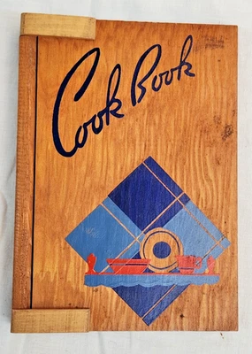 Cubiertas de madera para libros de cocina y recetas vintage de los años 20 Foto 1 de 4