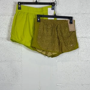 Paquete Conjunto de 2 Nike Niños Ropa Activa/Salón Pantalones Cortos Verde Grande $62 - Imagen 1 de 12