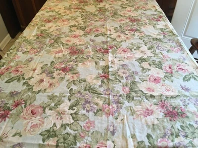 Cortina de ducha floral Martha Stewart Foto 1 de 4