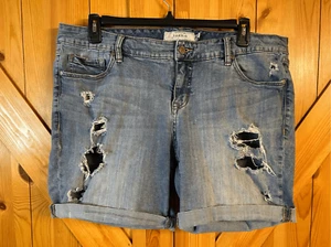 Torrid Denim Shorts Womans 20 Stretch Distressed (0876) - Picture 1 of 4
