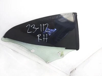 Заднее пассажирское правостороннее стекло на четверть стекла для кабриолета Lexus Is250 2010-2015 годов выпуска - Изображение 1 из 4