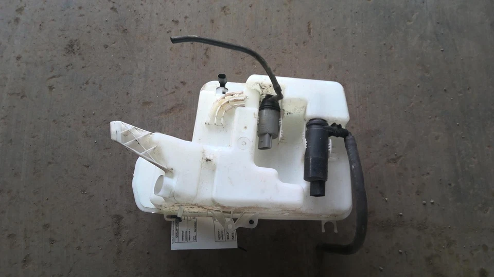 Used Washer Fluid Reservoir fits: 2006 Bmw 525I w/o headlamp washers Grade A - Image 1 of 4