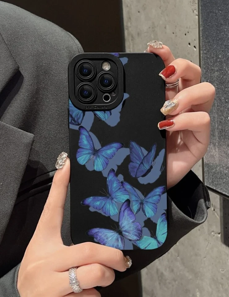 CUSTODIA, COVER IPHONE 13 NERA CON FARFALLE DIPINTE - Immagine 1 di 1