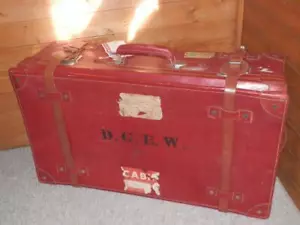 WW2 'MAJOR D WOODCOCK' San Ming Singapore Leather Suitcase - Nevasa Troopship - Picture 1 of 12