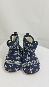 Old Navy Fair Isle Blue & White Infant & Toddler  Hook & Loop Booties Baby Shoes