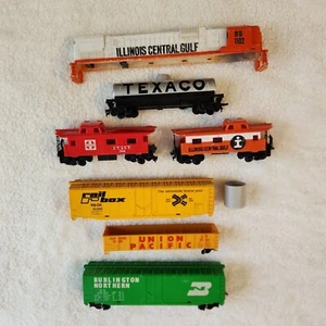 Mixed Lot of 7 Vtg Tyco HO Scale Train Box Cars, Tankers, Caboose Hong Kong READ - Picture 1 of 24