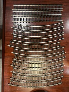 Bachmann Spur HO 10 Stk. R-18 30 gebogenes Gleis & 3 gerades Gleis - Top Zustand - Bild 1 von 1