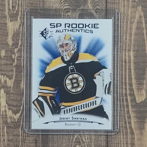 2021-22 SP - Rookie Authentics #104 Jeremy Swayman Blue Rookie - Imagen 1 de 2