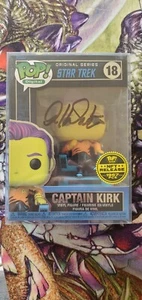 SIGNED LIMITED 1967 PCS BLACKLIGHT WILLIAM SHATNER CAPTAIN KIRK FUNKO POP 18 JSA - Picture 1 of 8