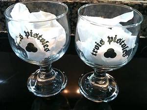 UNIBROUE BREWERY TROIS PISTOLES NEW PAIR OF CHALICE/GOBLET BEER GLASSES - Picture 1 of 5