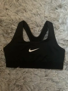 Nike Girls Lovely Black Racer Back Sports Bra Age 8-9 Small New - Picture 1 of 3