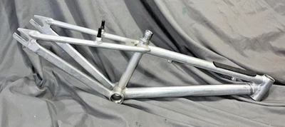 Cuadro BMX Micro 15" de aluminio crudo personalizado vintage - cuadrado Foto 1 de 4