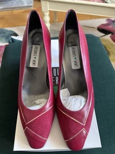 Jacques Vert Red And Gold Trim Leather Court Shoe Size 5.5 - Picture 1 of 5