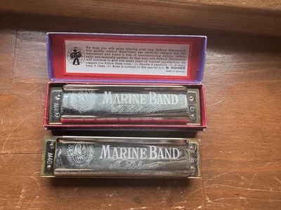 2 Pequeñas Armónicas Hohner (A440) Banda Marina Nº 1896 Escala B&C Alemania Foto 1 de 4