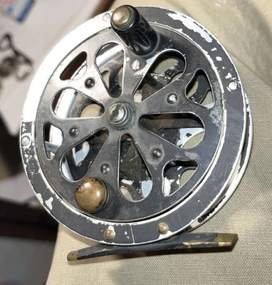 复古浮雕编号 1554 'Sal-Trout' 飞钓卷轴美国制造 — 第 1/4 张图片