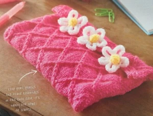 Daisy Flower Decorated Diamond Pattern Pencil Case DK KNITTING PATTERN - Picture 1 of 3