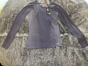 NWT Under Armour Women’s Keyhole Back Top Shirt  Tee Size S Purple Activewear - Picture 1 of 7