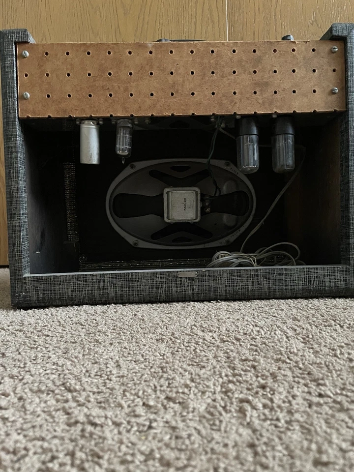 Amplificador SUPRO, modelo 1616T Foto 1 de 4