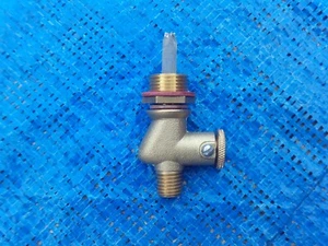 BSA BANTAM PETROL TAP D1 EARLY TYPE WITH 3/8 BSP THREAD - Picture 1 of 1