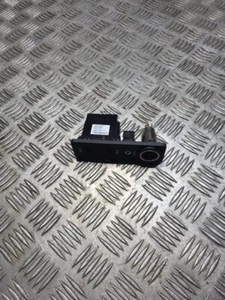 Puerto USB Jaguar XF X250 2011-2014 - Imagen 1 de 12