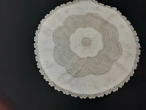 Vtg. Ecru/Beige Linen Lace and Cotton Embroidered Pillow Cover round 15" diam. - Picture 1 of 10