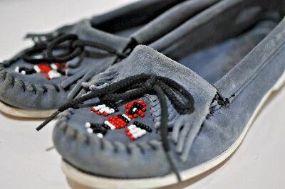 Mocasín Minnetonka gamuza cuero mujer talla 8 Foto 1 de 4