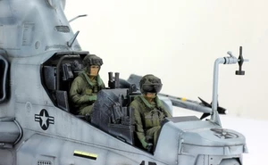 PreSale Set 2 ProPainted 1:35 AH-1Z Viper Helicopter Pilots (figures only) - Picture 1 of 15