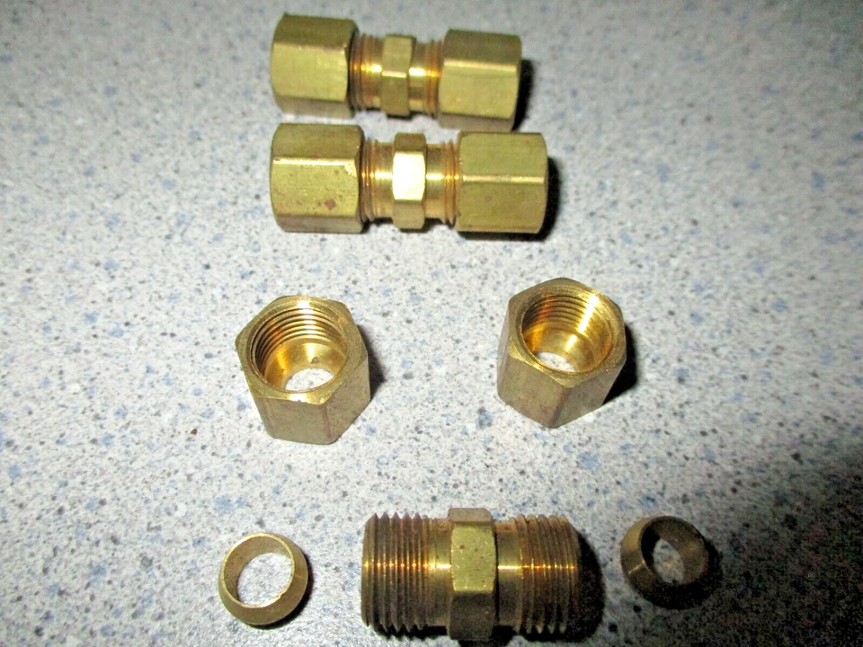 WEATHERHEAD Brass Compression Tube Fitting, Union, 1/4" OD x 1/4" OD, Package Of 6