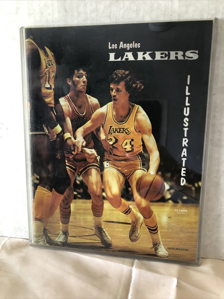 Vintage 1970 Sports Illustrated Los Angeles Lakers Keith Erickson - Image 1 of 3