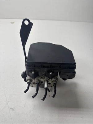 2014-2016 Lexus IS200t IS250 ABS Anti Lock Brake Pump BC OEM Foto 1 de 4