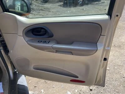 2004 Chevrolet Trailblazer Front Passenger Door Panel Assembly Cashmere Oem - Image 1 of 4