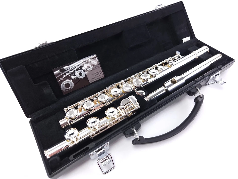 Yamaha 361 (~362) Silver Head Intermediate B Foot Open Hole Flute Reconditioned+ - Image 1 of 4