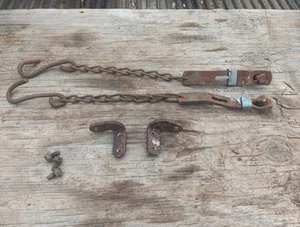 1961 - 1966 Chevy Gmc Truck Tailgate Chains Hooks Catches 61 62 63 64 65 66 ? - Foto 1 di 11
