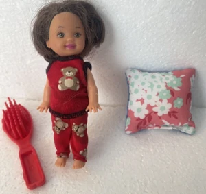 Vintage ‘94 Mattel Barbie Kelly Doll slumber party brunette PJs pillow hairbrush - Picture 1 of 11