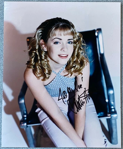 Melissa Joan Hart Signed In-Person 8x10 Color Photo - Sabrina the Teenage Witch Cover