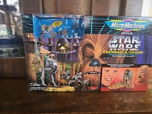 1995 STAR WARS MICRO MACHINES CHEWBACCA / ENDOR ACTION SET NEU UNGEÖFFNET - Bild 1 von 3