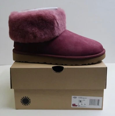 BOTAS UGG CLÁSICAS MINI PELUSA GENUINAS PIEL DE OVEJA BUGANVILLA EE. UU. 8 / UE 39 NUEVAS Foto 1 de 4