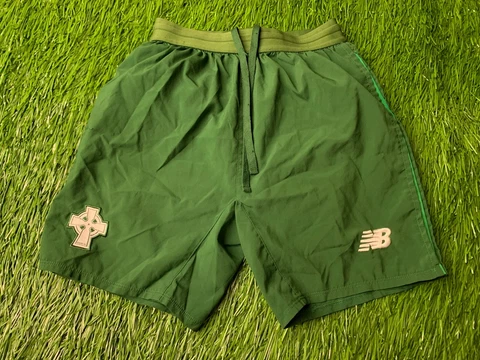 CELTIC SCOTLAND 2018/2019 FOOTBALL SHORTS AWAY NEW BALANCE ORIGINAL SIZE YOUNG L Cover