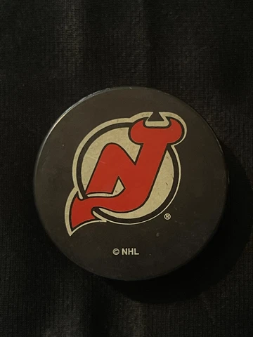 New Jersey Devils Hockey Puck - NHL Cover