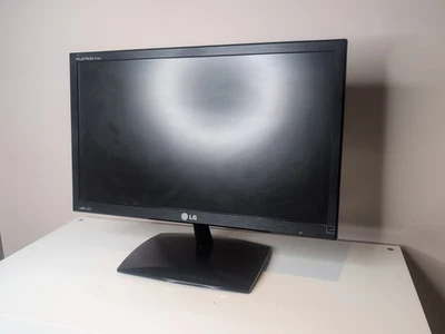 LG FLATRON IPS225V-BN 22" FULL HD 1920x1080p LED MONITOR VGA DVI HDMI - Image 1 of 4