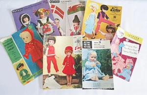 Modelli a maglia vintage bambole vestiti layette anni 30 - 60 originali x 7 - Foto 1 di 8